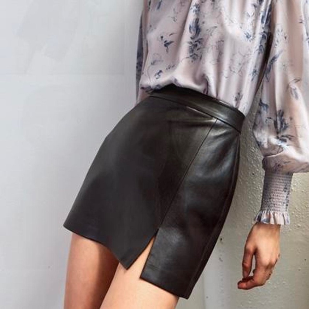 Aritzia Wilfred Tempest Skirt